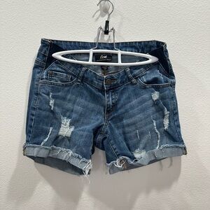 A pea in the Pod Luxe Essentials Denim maternity shorts xs cut off
